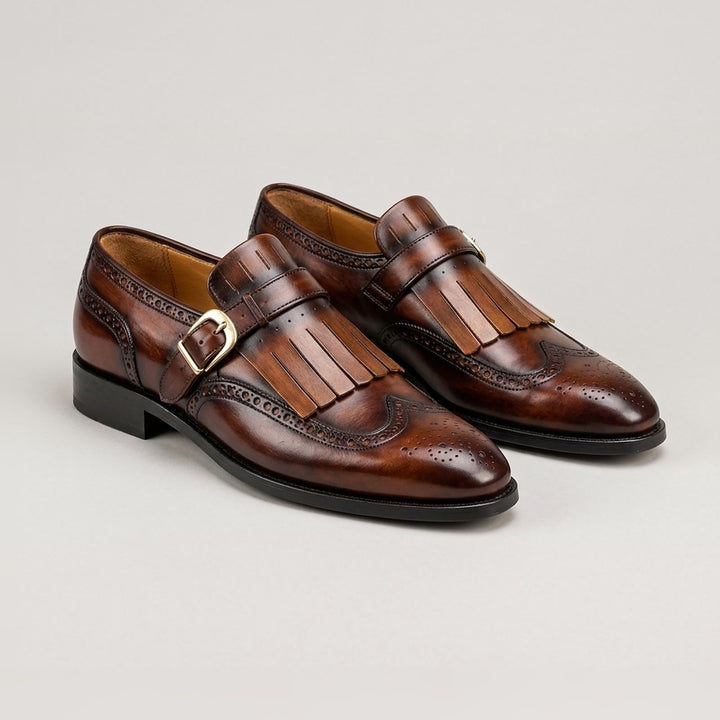 Herren-Loafer aus patiniertem Leder mit Schnalle und Brogue-Details