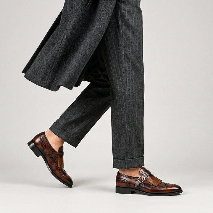 Herren-Loafer aus patiniertem Leder mit Schnalle und Brogue-Details