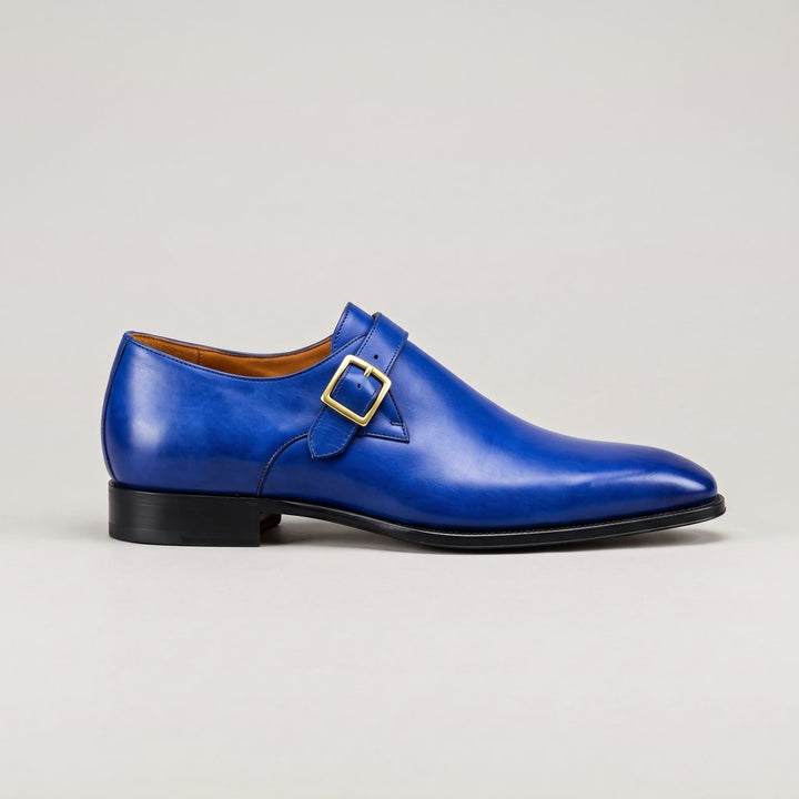 Herren-Schuhe aus Leder mit einfacher Schnalle, goldener Schnalle und spitzer Zehenpartie