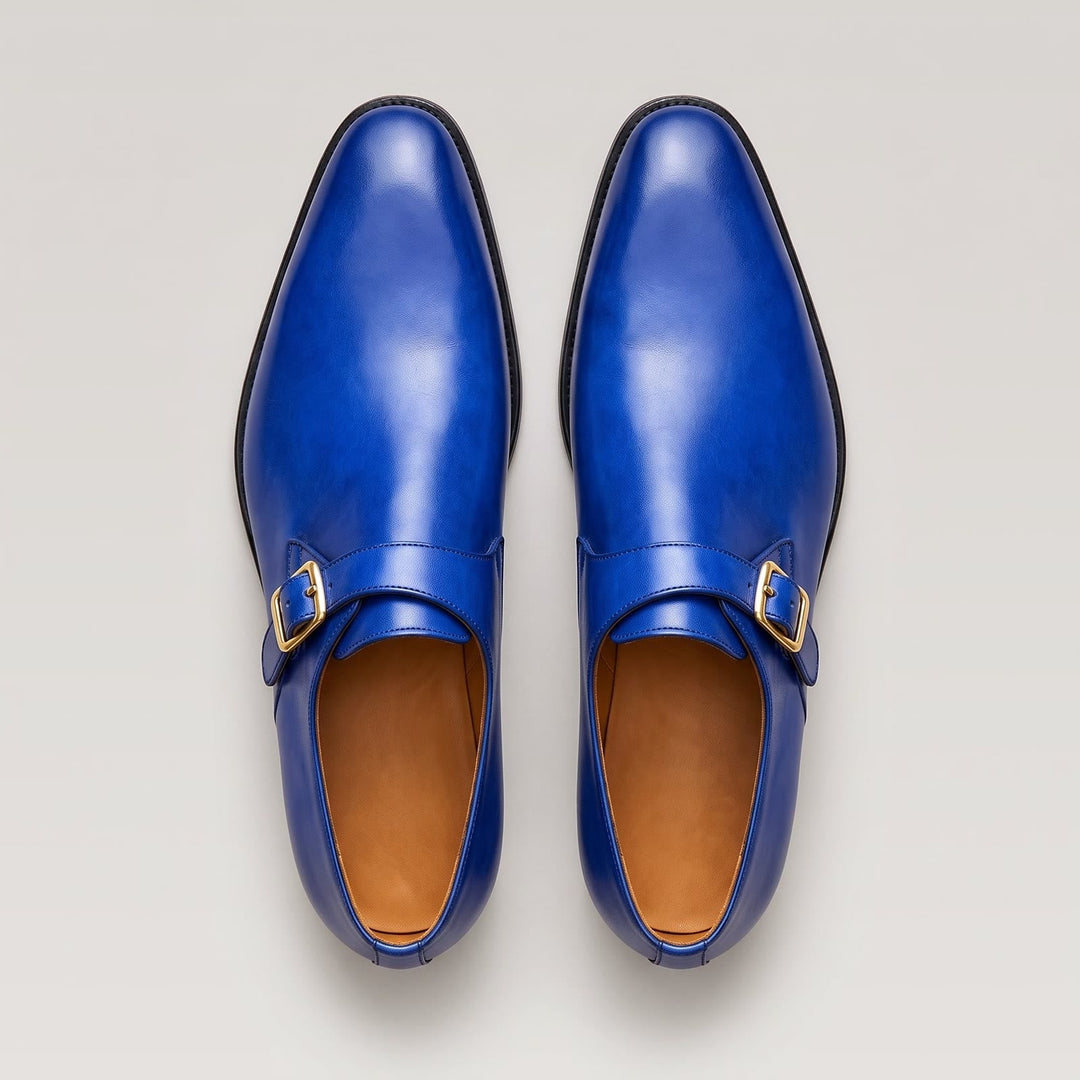 Herren-Schuhe aus Leder mit einfacher Schnalle, goldener Schnalle und spitzer Zehenpartie