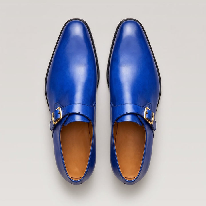 Herren-Schuhe aus Leder mit einfacher Schnalle, goldener Schnalle und spitzer Zehenpartie