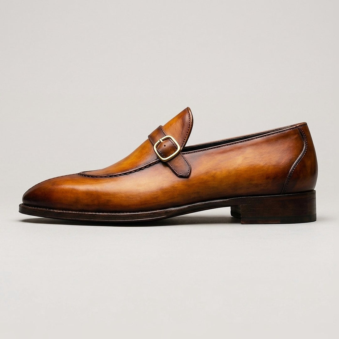 Herren-Loafer aus patiniertem Leder mit einfacher Schnalle und Schnallenverschluss