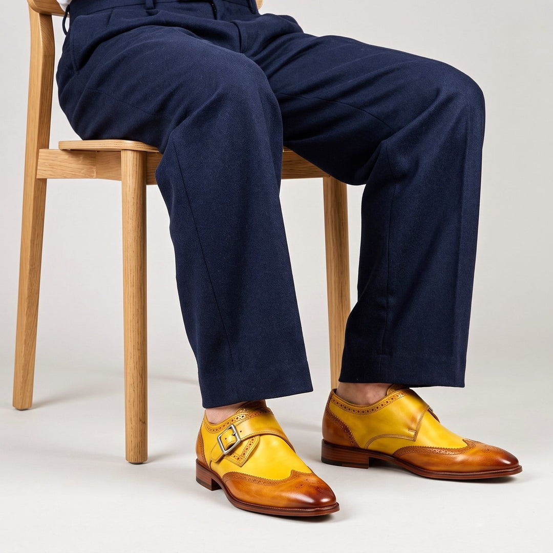 Zweifarbige Herren-Lederschuhe mit einfacher Schnalle und Brogue-Details