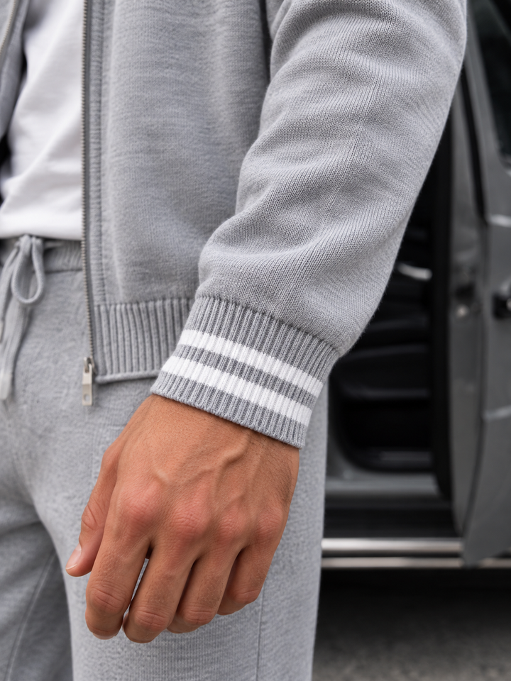 Completo in maglia da uomo con giacca con zip e collo alto e pantaloni a gamba dritta