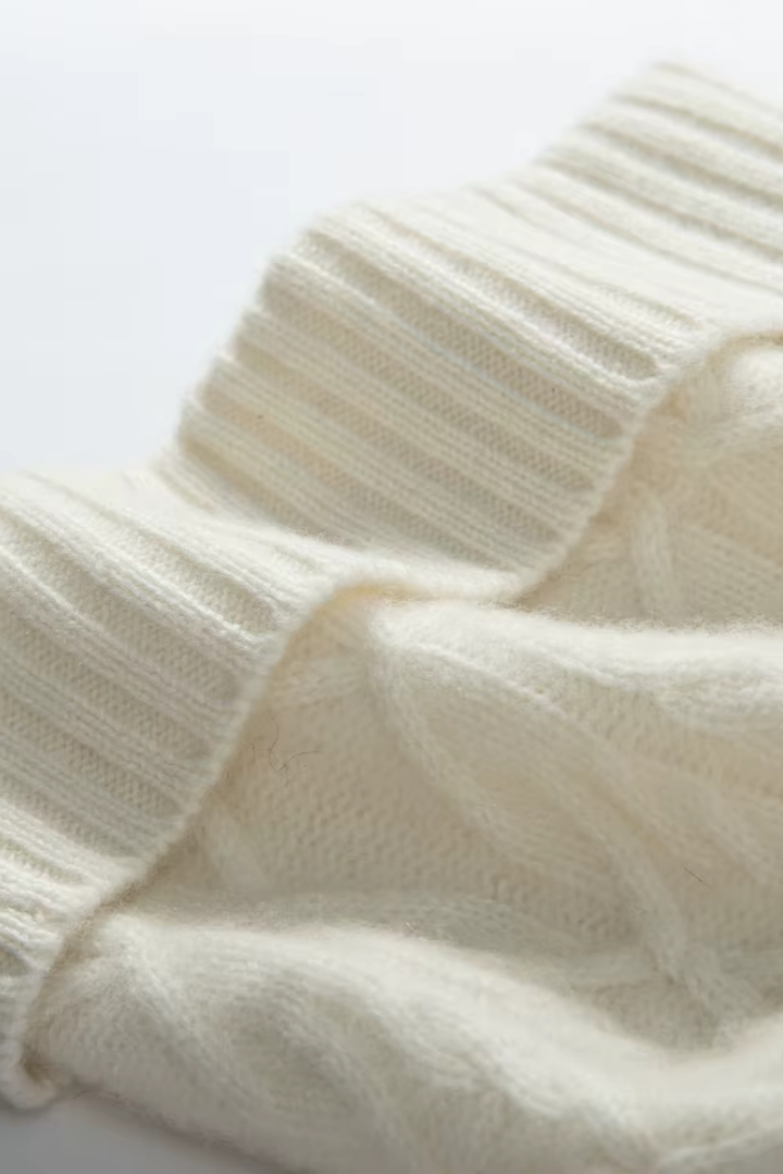 Berretto da donna in cashmere a maglia intrecciata – pon-pon in pelliccia sintetica