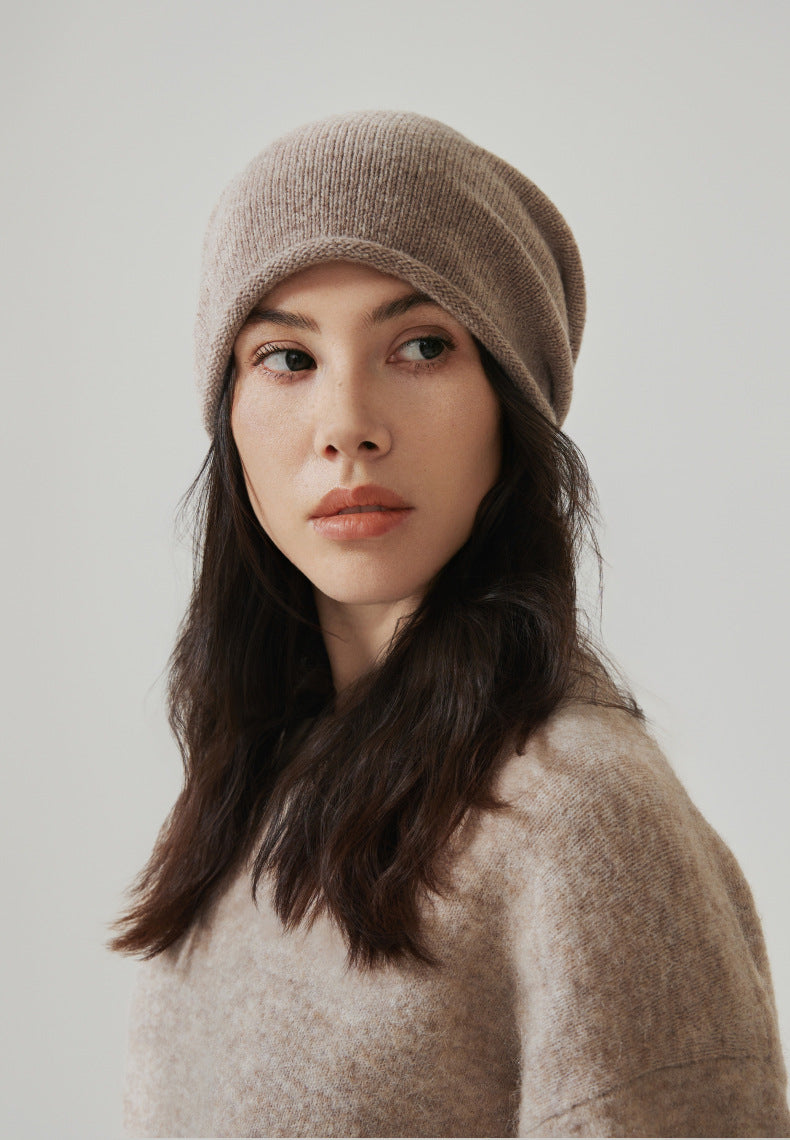 Cappello da donna in lana pura con bordo arrotolato