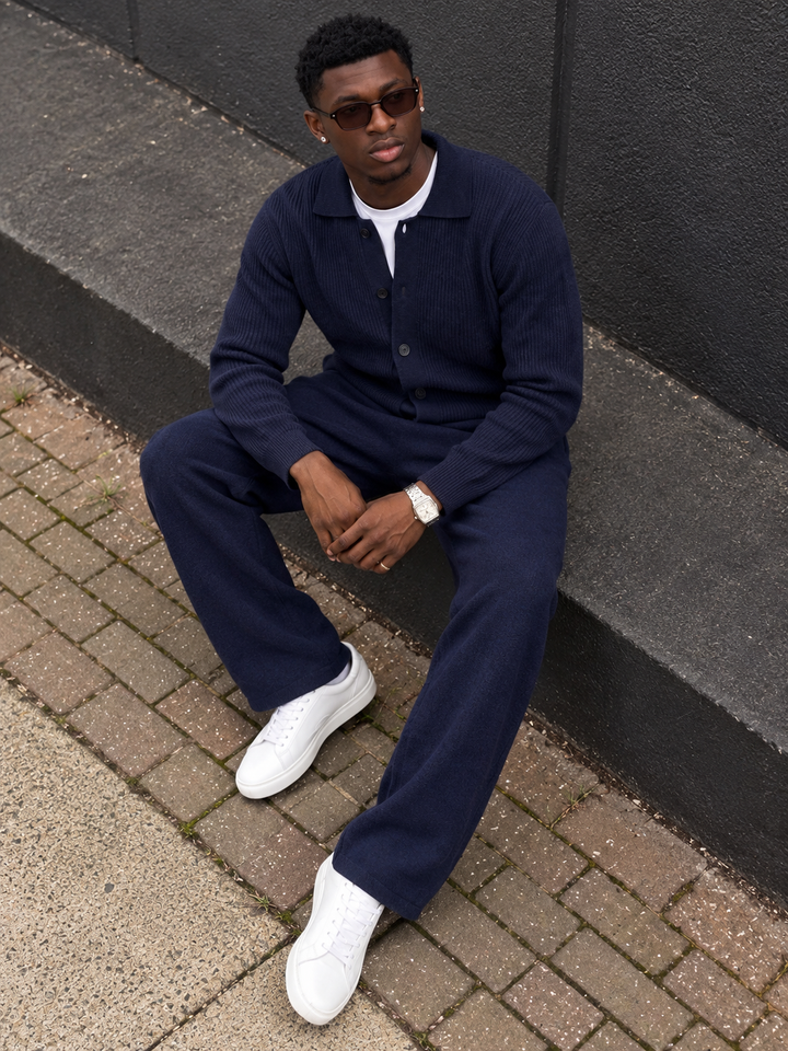 Ensemble Maille Homme Veste Boutonnée Col Côtelé Et Pantalon Droit