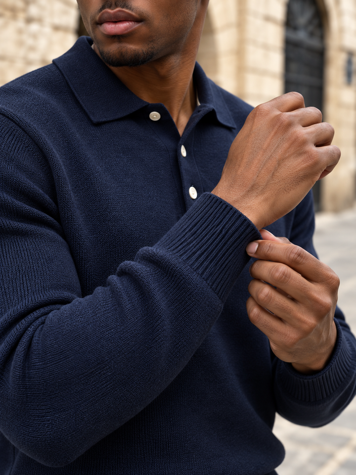 Herenpullover met polokraag van fijne brei, knoopsluiting en geribde boorden