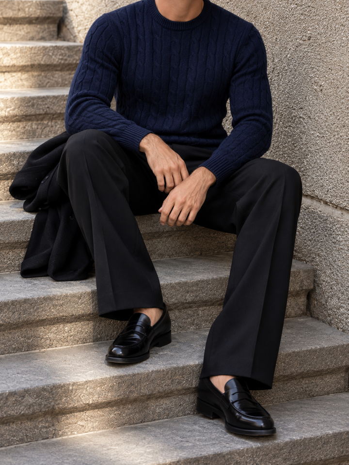 Maglione da uomo in maglia a trecce con girocollo e bordi a coste