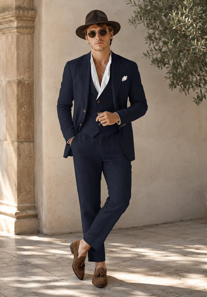 Heren klassiek driedelig linnen pak met notch-revers en een gilet met knopen