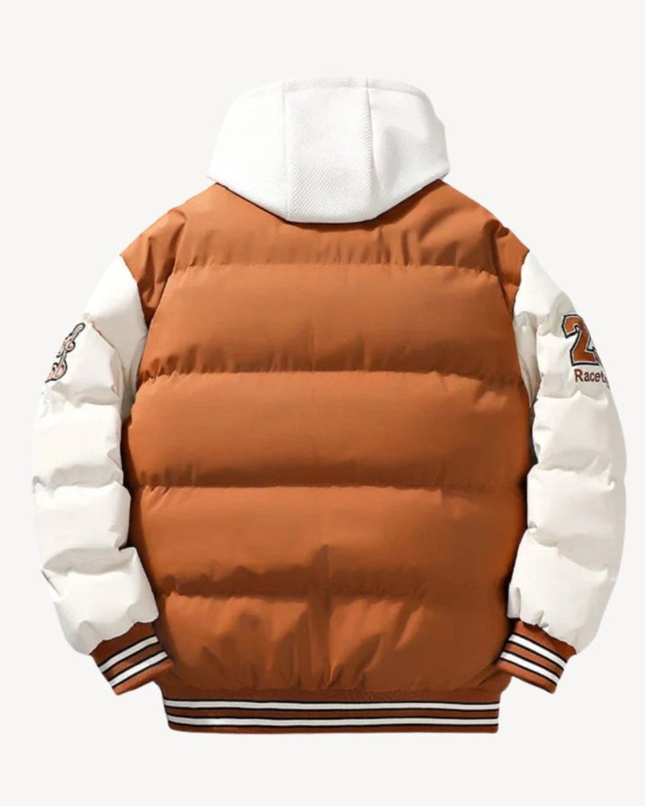 Piumino da uomo trapuntato con cappuccio in stile varsity