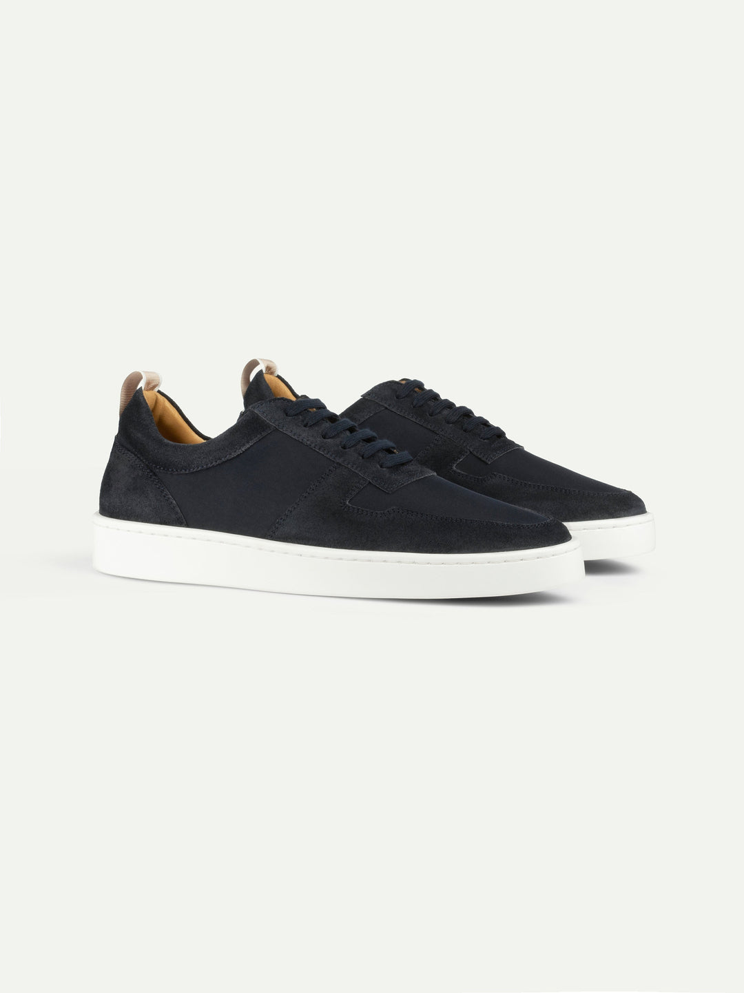 Sneakers uomo con lacci - inserti in tessuto e dettagli in camoscio