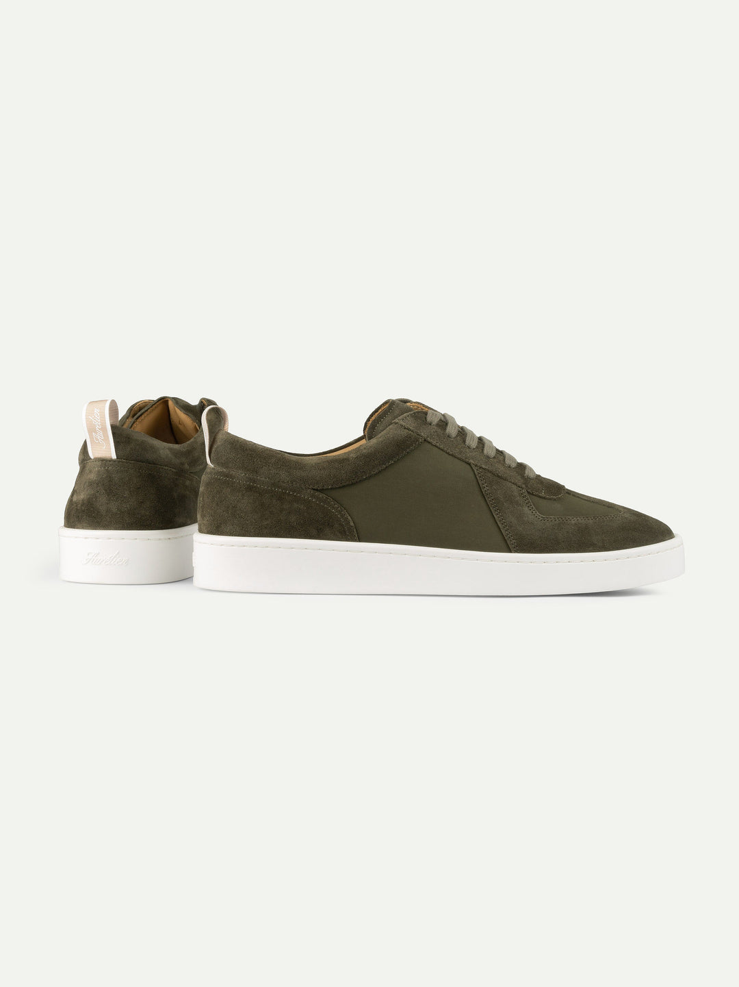 Sneakers basse da uomo in camoscio - suola spessa in gomma bianca