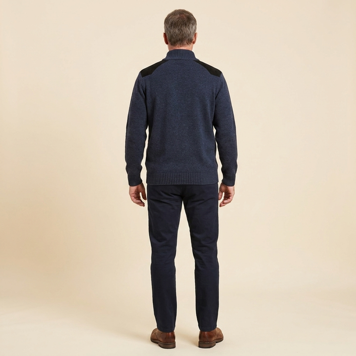 Herrenpullover mit halbem Reißverschluss, Stehkragen und Brusttasche