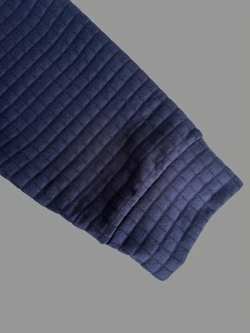 Polo da uomo a maniche lunghe in maglia goffrata con taschino sulla manica