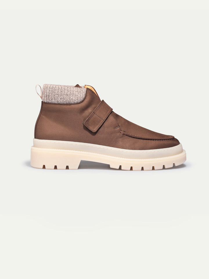 Men's Winter Boots - Velcro Closure and Mesh Trim