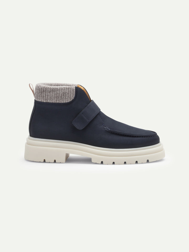 Men's Winter Boots - Velcro Closure and Mesh Trim