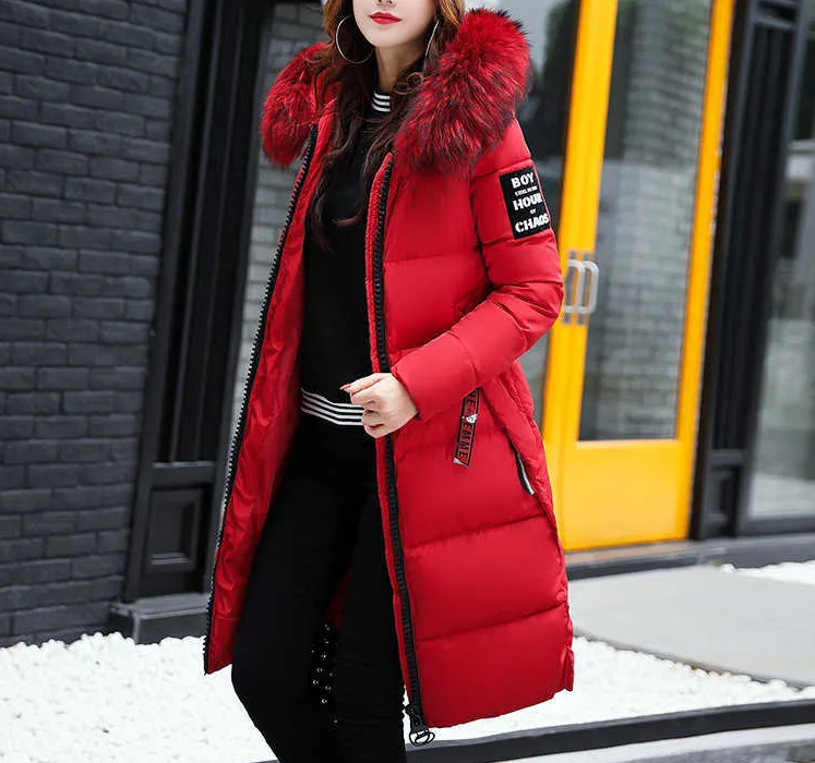 Manteau long d'hiver femme à capuche avec col en fausse fourrure