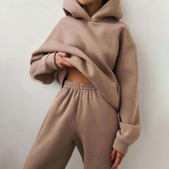 Zweiteiliges Damen-Set mit kurzem Oversize-Kapuzenpullover und Jogginghose mit hohem Bund
