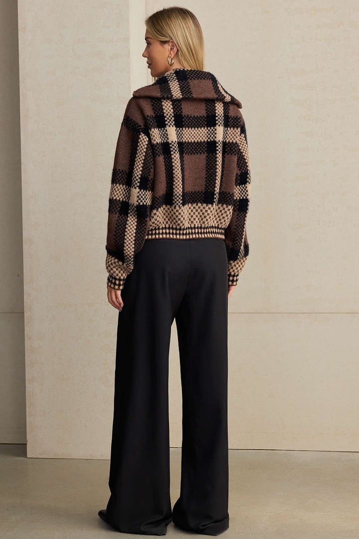Women's Cropped Zip-Up Plaid Cardigan with Oversized Collar